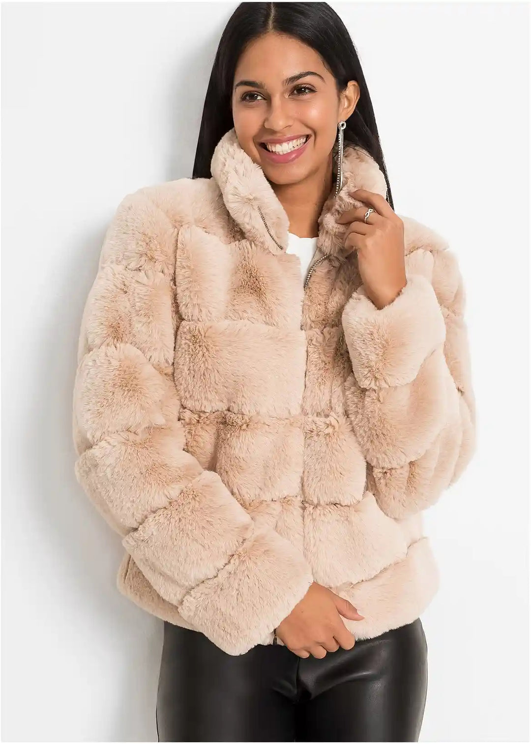 Lucy - Faux Fur Jacket with Zipper