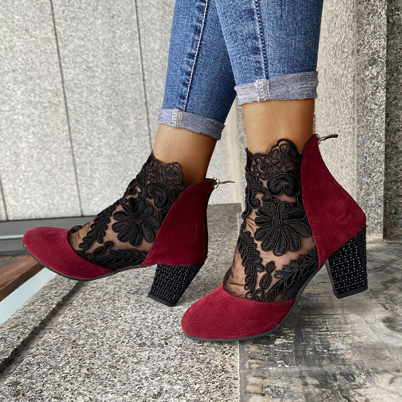 Alice - Elegant Lace Boots