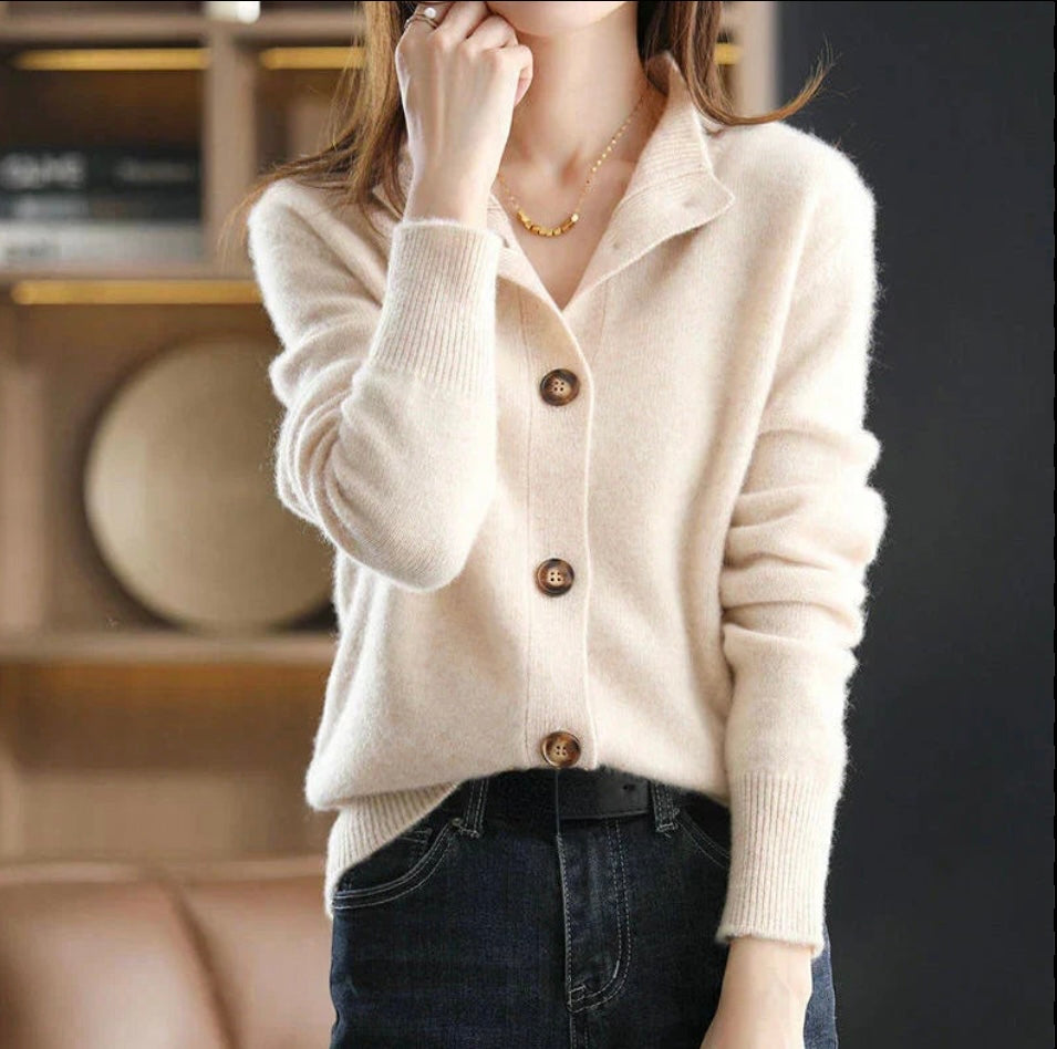 Chloe - Elegant Women's Cardigan