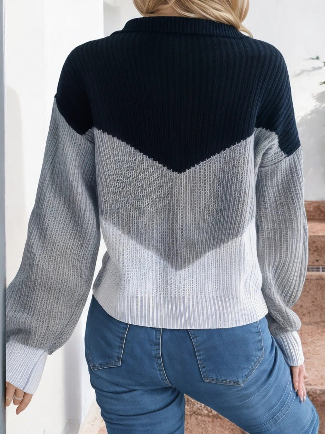 Rosie - V-Neck Sweater with Long Sleeves