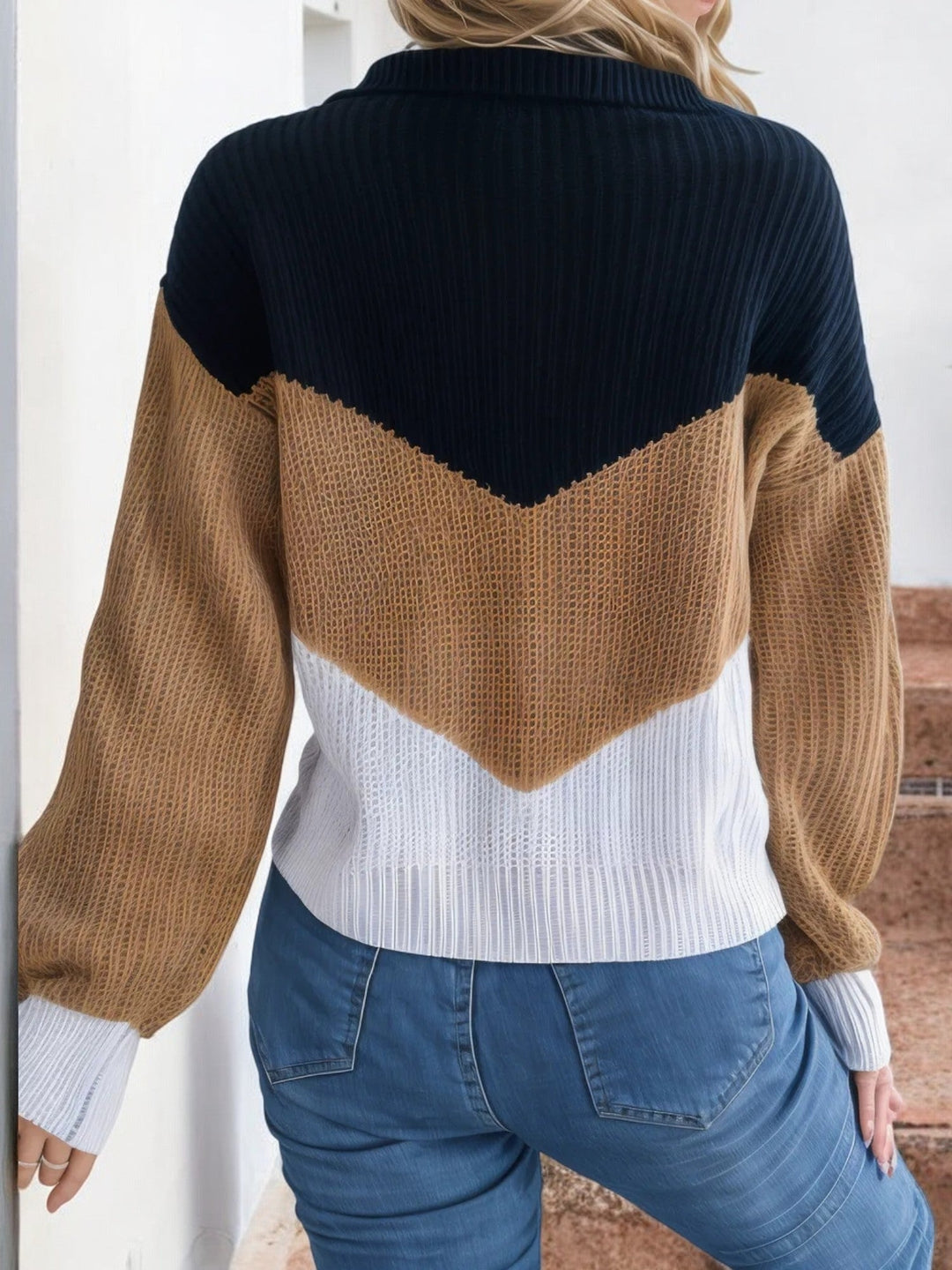 Rosie - V-Neck Sweater with Long Sleeves