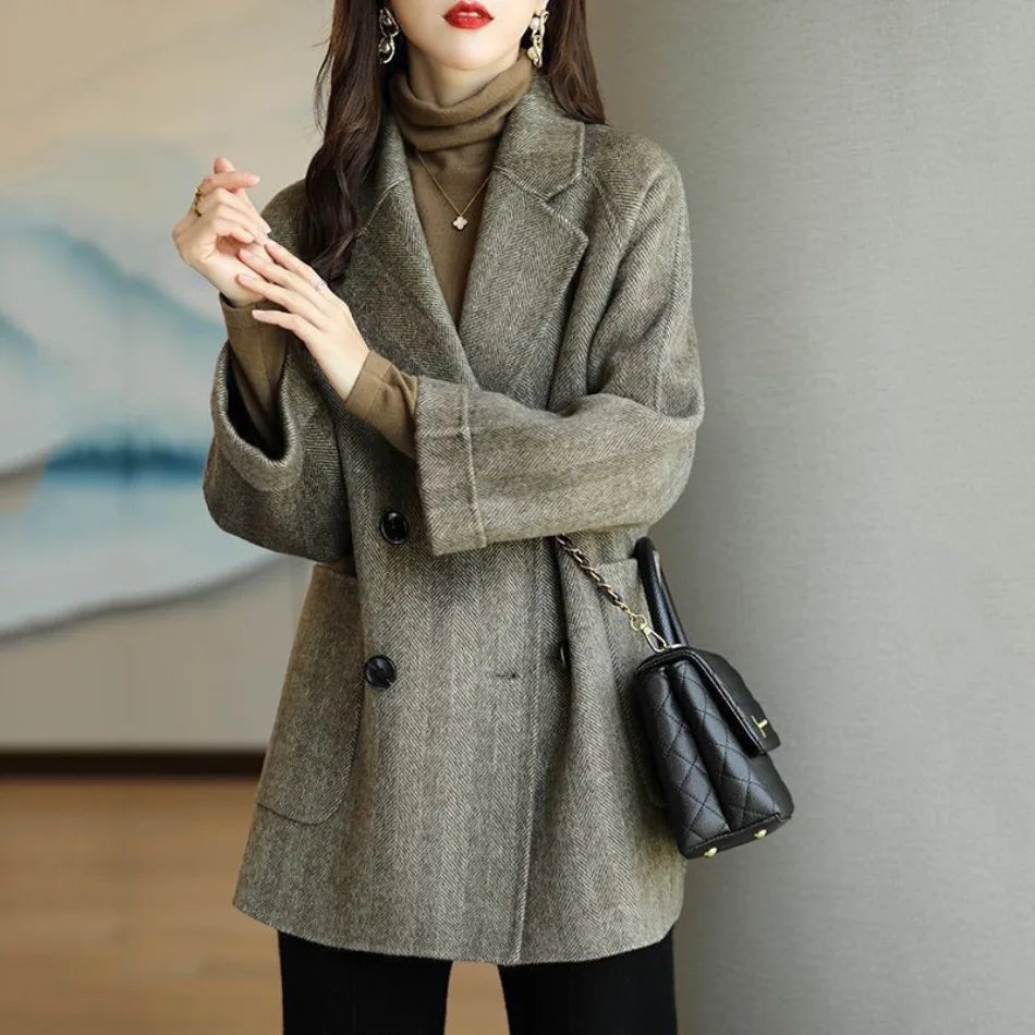 Amelia - Cozy Chic Wool Coat