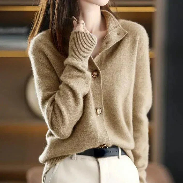 Chloe - Elegant Women's Cardigan