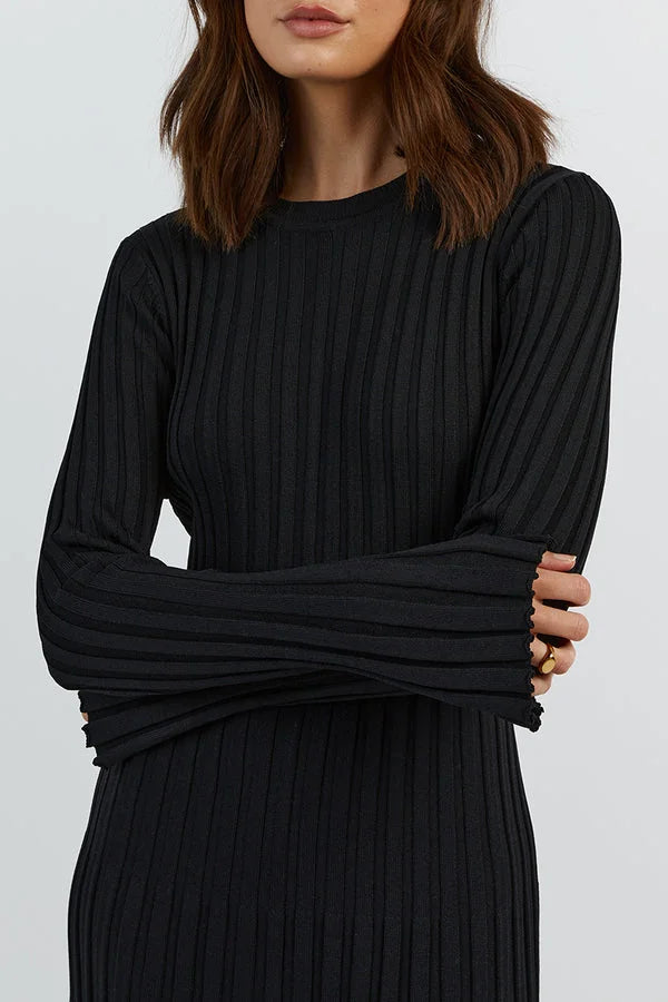 Olivia - Crew Neck Sleeved Knit Midi Dress