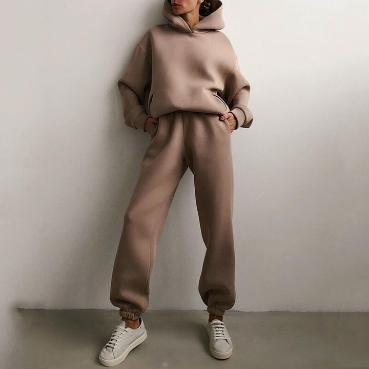 Nora - Casual Hoodie and Pants Tracksuit