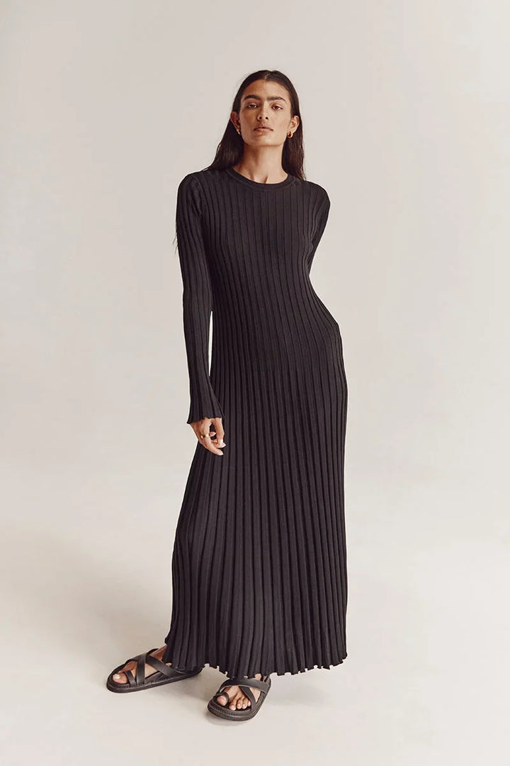 Olivia - Crew Neck Sleeved Knit Midi Dress