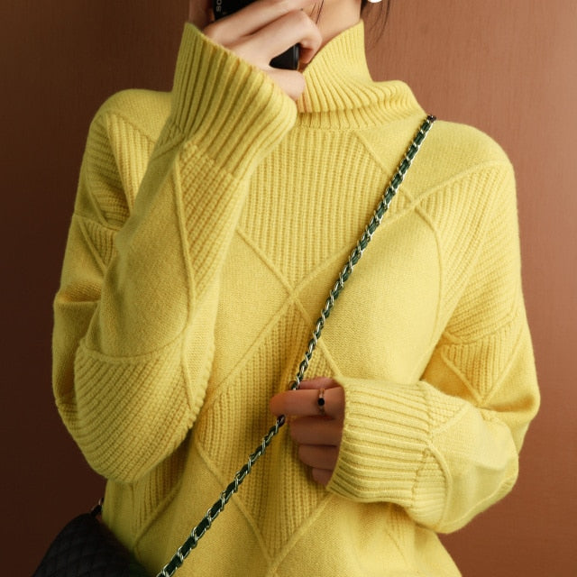 Aurora - Women’s Cashmere Turtleneck Sweater